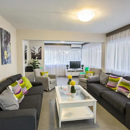 So10 Apartment